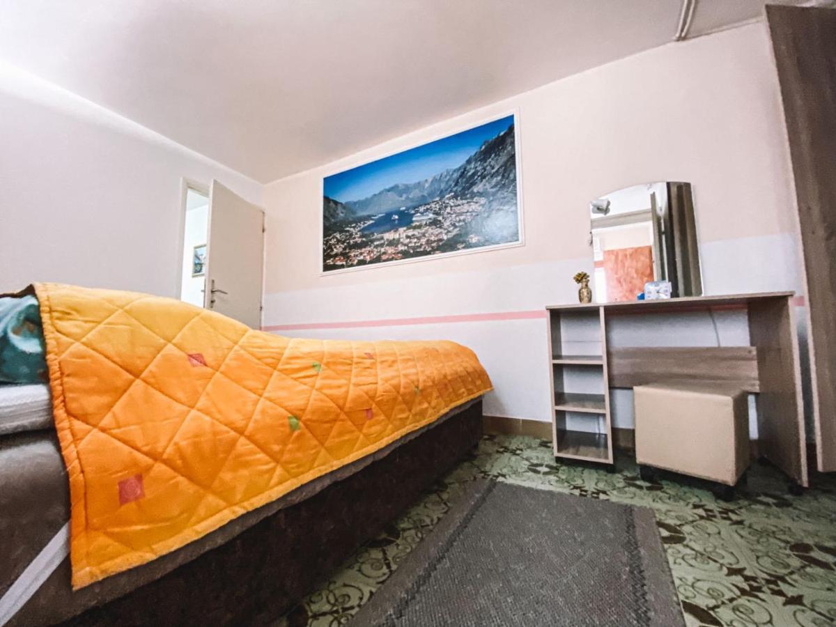 Apartment Near The Old Town Of Kotor Exterior foto